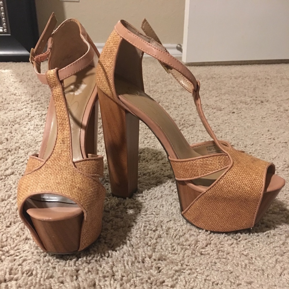 Never worn- Jessica Simpson heels